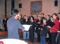 Dieses Bild zeigt uns während unseres Auftritts bei der Vernissage der Weihnachtsausstellung im Lüneburger Wasserturm am 30.11.2003.